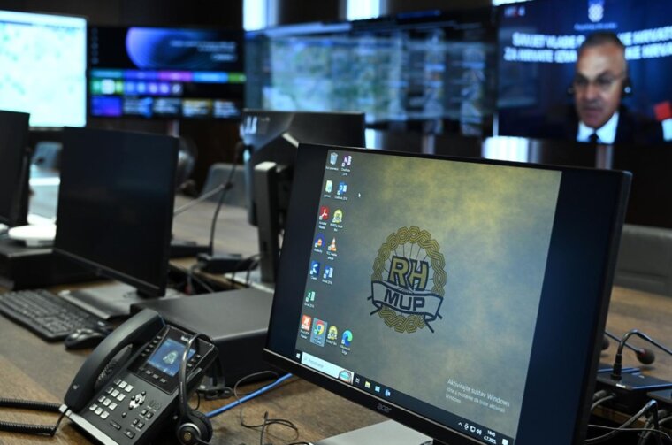 1f6802d5-07af-488e-a2b4-c53454047f0c