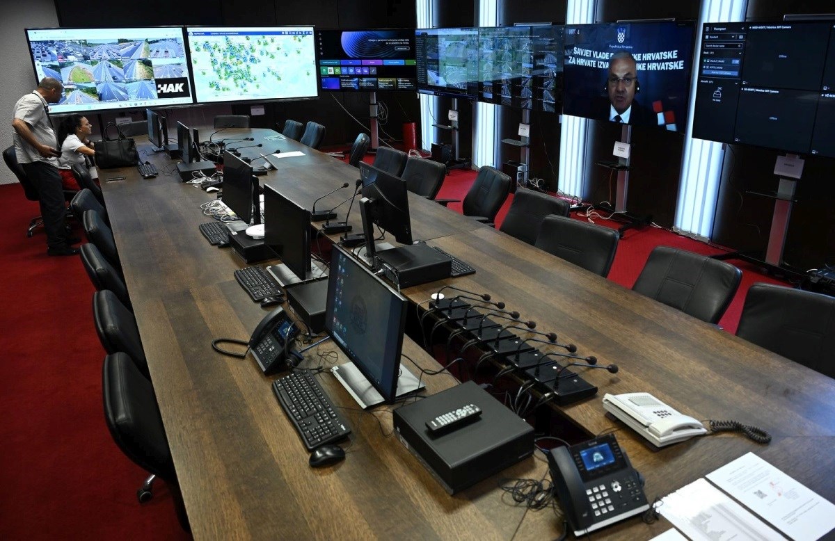 2a4dca3a-3dcc-4cbf-b2ec-ec7acc44c1bb 2a4dca3a-3dcc-4cbf-b2ec-ec7acc44c1bb