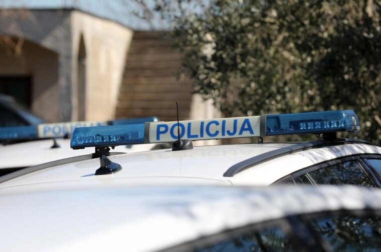 7010afbb-12f8-4f35-8313-d22df500863a