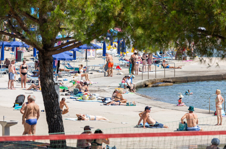 Ilustrativne Opatija ljeto 2025 Ičići plaža kupači-8851