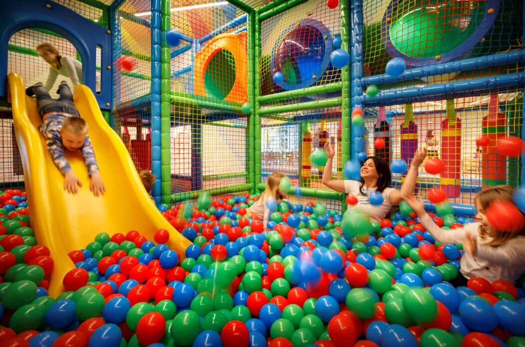 Imperial Riviera i Valamar ugostili više od 150 djece s otoka Raba u Maro klubu Imperial Riviera i Valamar ugostili više od 150 djece s otoka Raba u Maro klubu