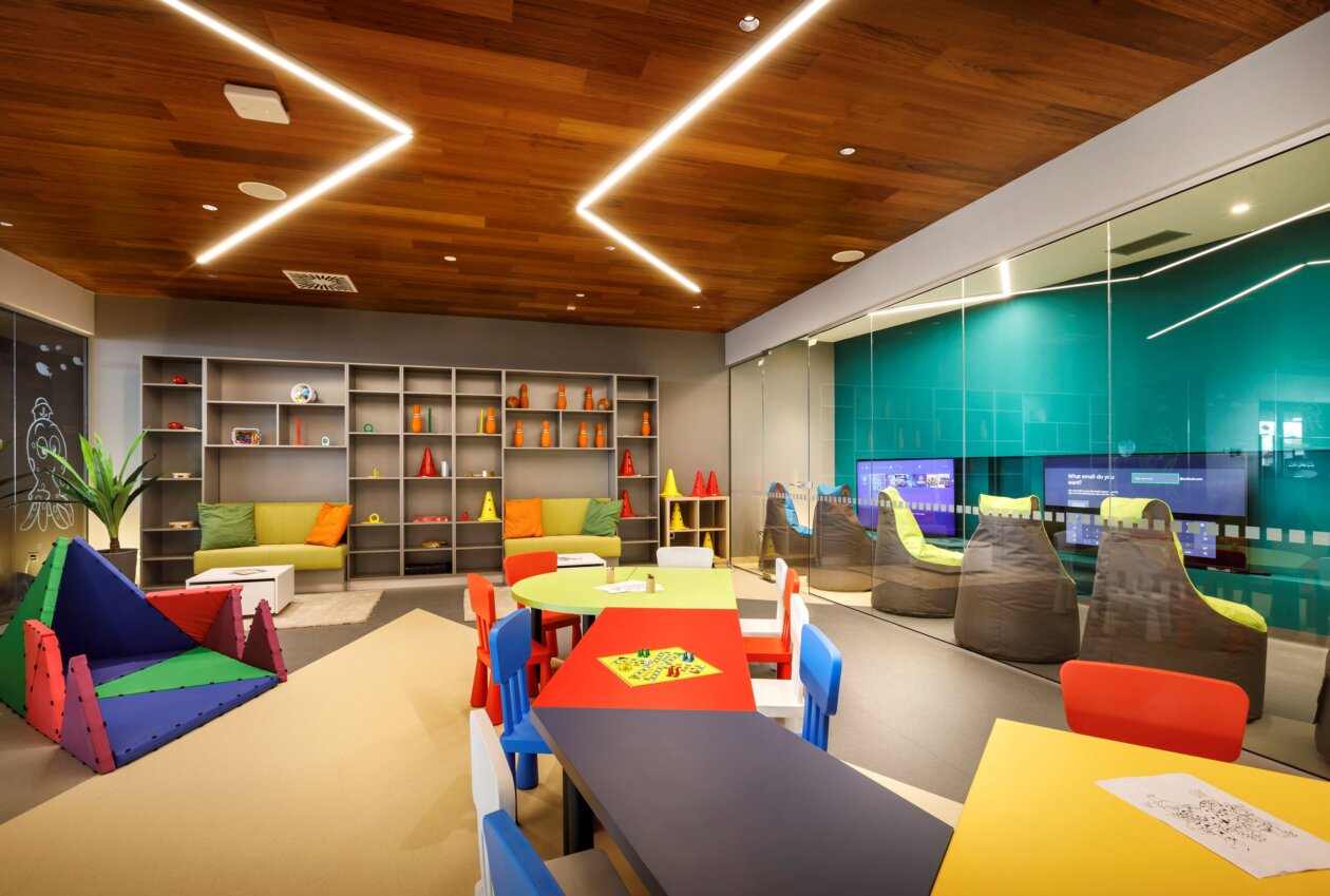 Imperial Riviera i Valamar ugostili više od 150 djece s otoka Raba u Maro klubu (3) Imperial Riviera i Valamar ugostili više od 150 djece s otoka Raba u Maro klubu (3)