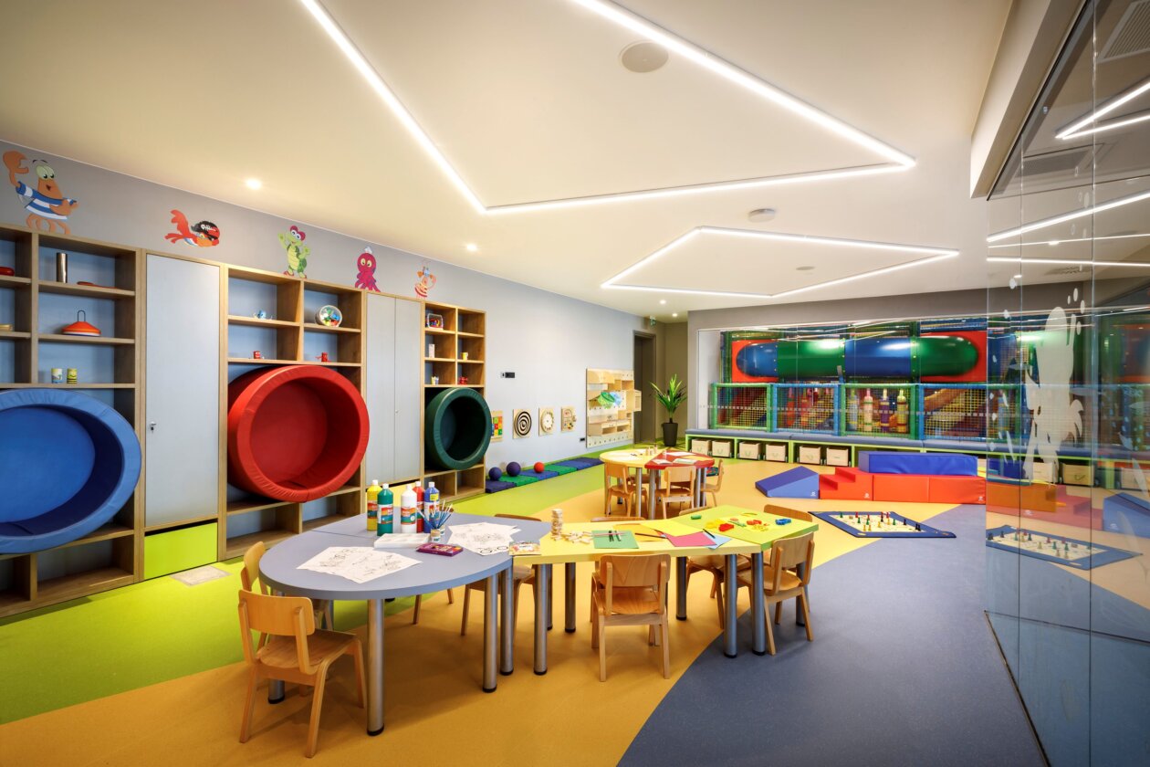 Imperial Riviera i Valamar ugostili više od 150 djece s otoka Raba u Maro klubu (4) Imperial Riviera i Valamar ugostili više od 150 djece s otoka Raba u Maro klubu (4)