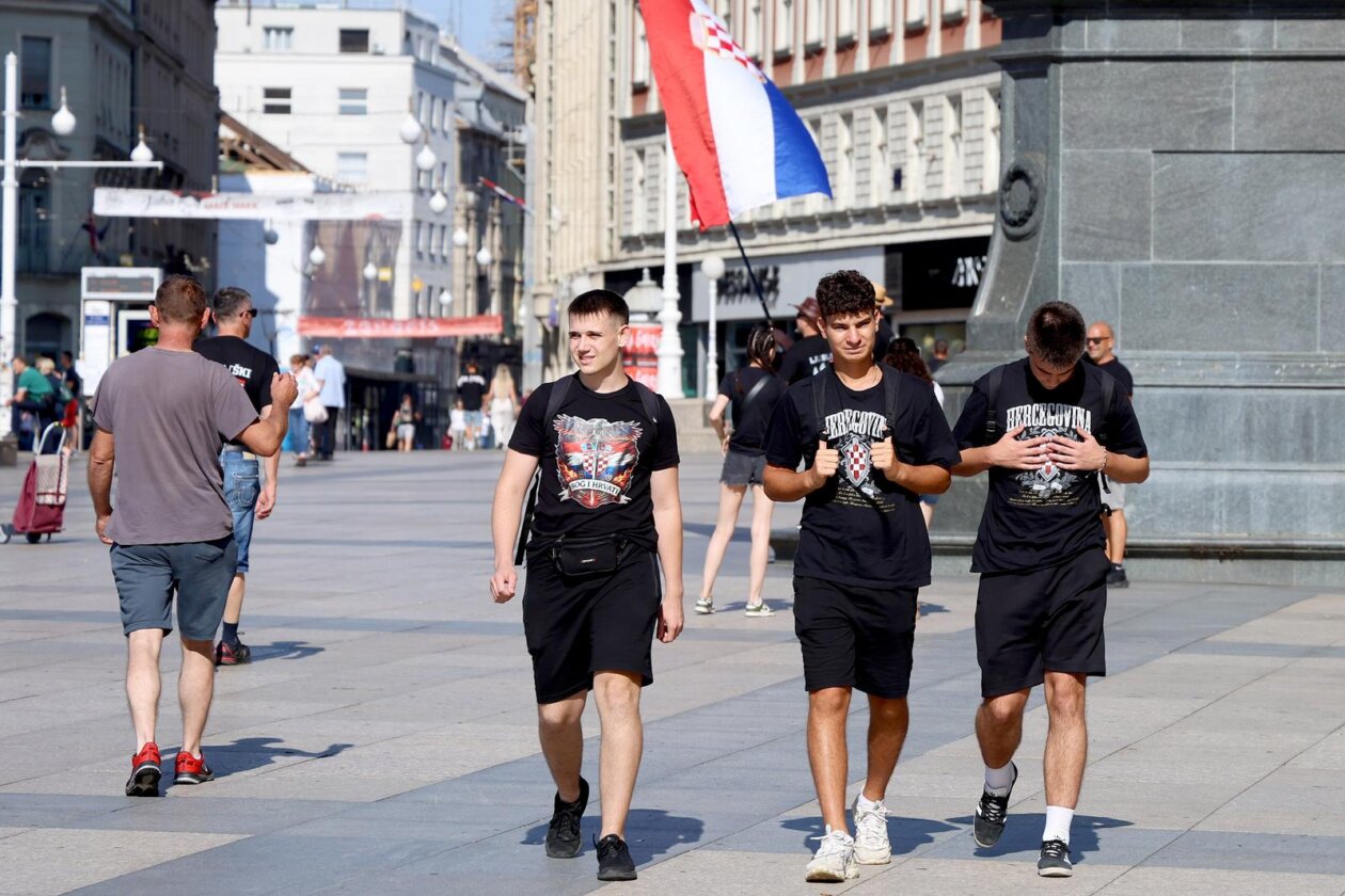 Zagreb: Obožavatelji se okupljaju u gradu uoči Thompsonovg koncerta