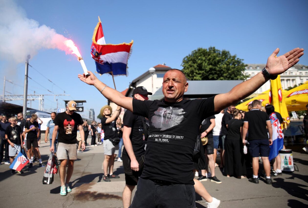 Zagreb: Veseli obožavatelji Thompsona na Glavnom kolodvoru