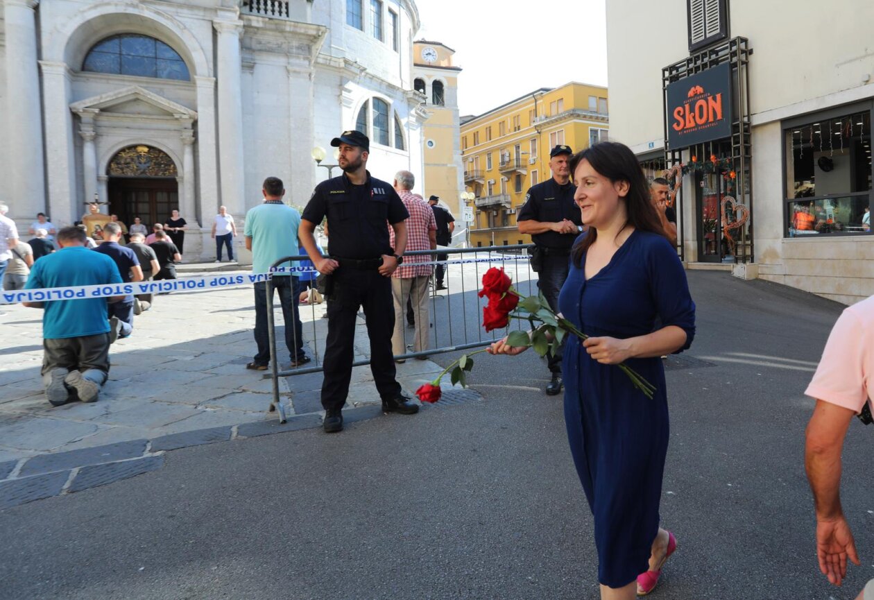 Rijeka: Performans Tiha misa umjetnice Arijane Lekić-Fridrih