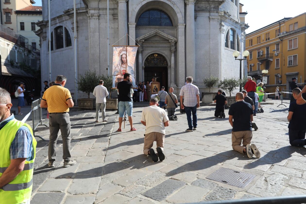 Rijeka: Performans Tiha misa umjetnice Arijane Lekić-Fridrih