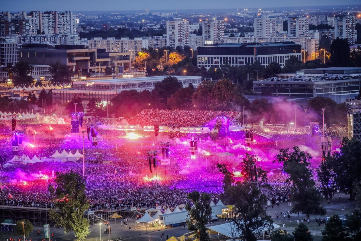 Zagreb: Pogled s Prisavlja na koncert Marka Perkovića Thompsona