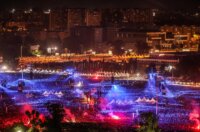 Pogled s Prisavlja na scenografiju dronovima na koncertu Marka Perkovića Thompsona