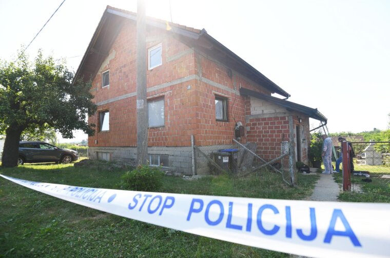 Policijski očevid na mjestu ubojstva u Pleškovcu