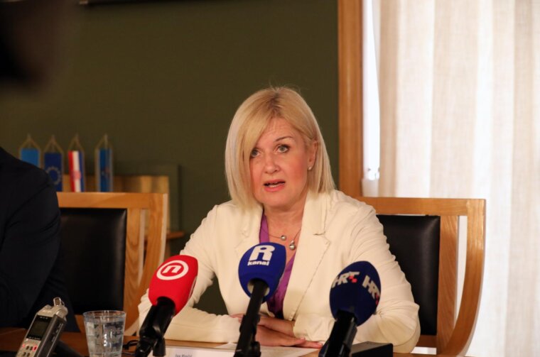 Rijeka: Konferencija za medije gradonačelnice Ive Rinčić