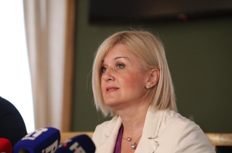 Rijeka: Konferencija za medije gradonačelnice Ive Rinčić