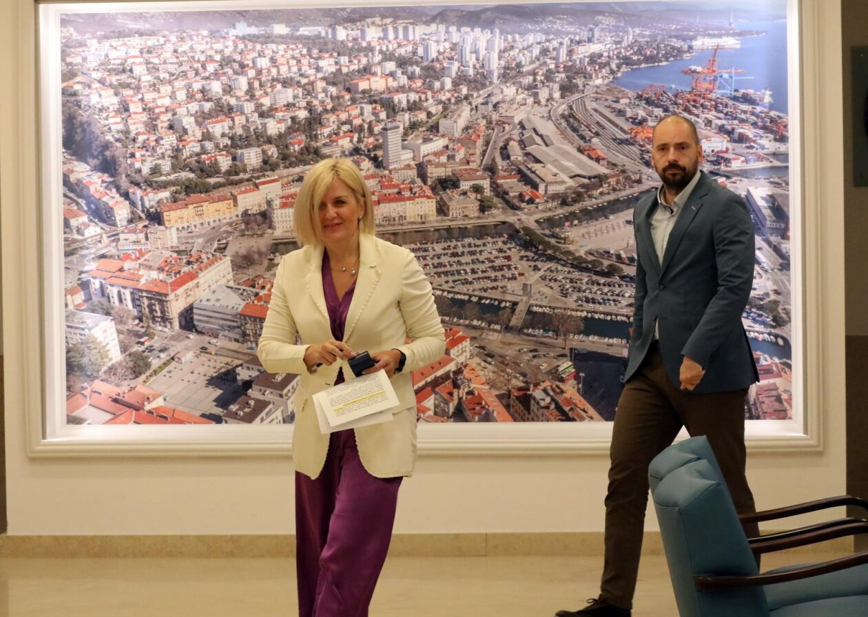Rijeka: Konferencija za medije gradonačelnice Ive Rinčić