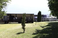 Počelo postavljanje opreme za koncert Marka Perkovića Thopmsona u Sinju