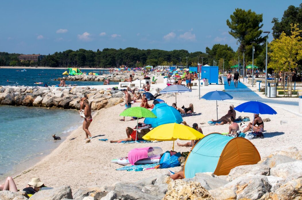Pula: Moderno uređena gradska plaža Hidrobaza pravi je mamac za turiste