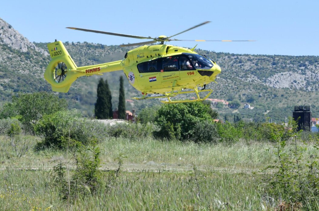 ibenik: Helikopterske hitne medicinske slube svakodnevno obavljaju prijevoz pacijenata ibenik: Helikopterske hitne medicinske slube svakodnevno obavljaju prijevoz pacijenata