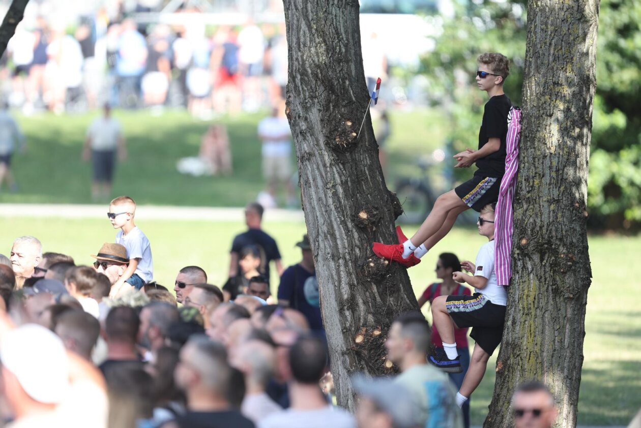 Zagreb: Svečani vojni mimohod u povodu 30 godina VRO Oluja
