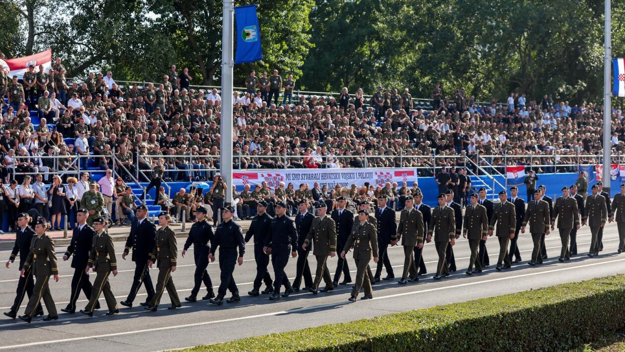 Zagreb: Svečani vojni mimohod u povodu 30 godina VRO Oluja