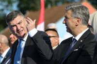 Zagreb: Uzvanici iz lože prate svečani vojni mimohod u povodu 30. obljetnice VRO Oluja