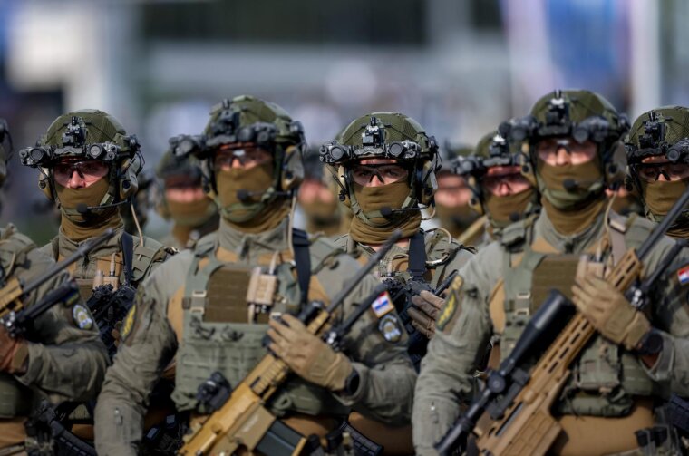 Zagreb: Svečani vojni mimohod u povodu 30 godina VRO Oluja