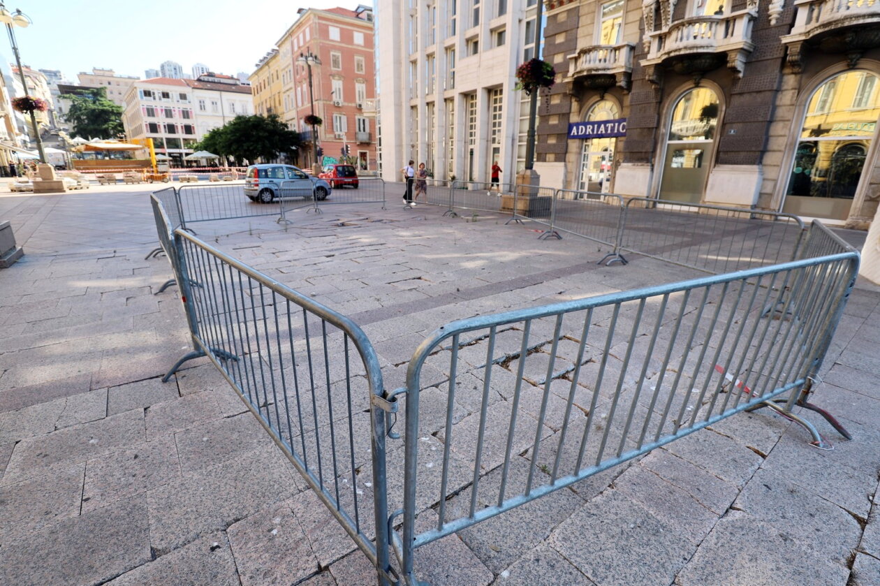 Zamjena-ostecenih-kamenih-ploca-na-Trgu-111.-brigade-HV-i-Trgu-Republike-Hrvatske-16 Zamjena-ostecenih-kamenih-ploca-na-Trgu-111.-brigade-HV-i-Trgu-Republike-Hrvatske-16