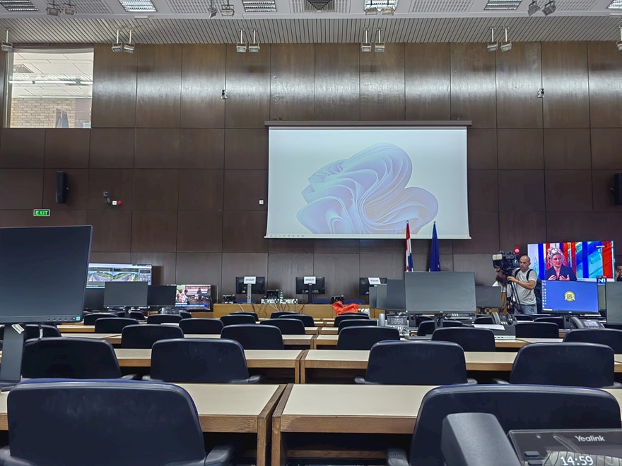 c5faf06d-bd74-490c-b069-f2b13a04edca c5faf06d-bd74-490c-b069-f2b13a04edca