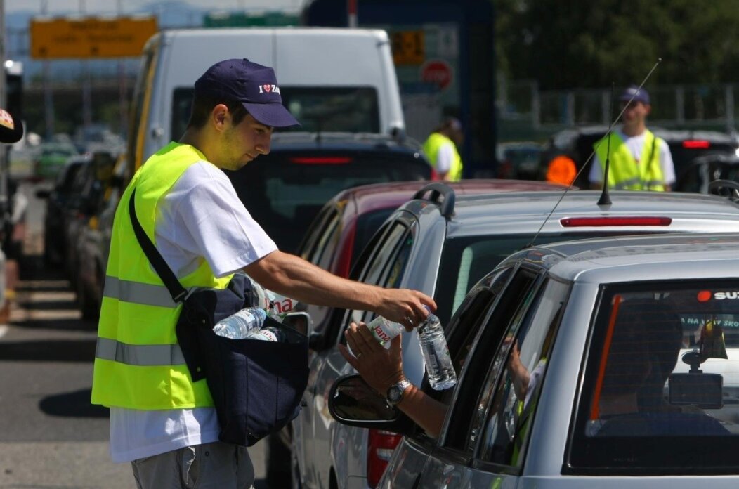 f720c157-1341-4fdc-86e9-a3048b31970a f720c157-1341-4fdc-86e9-a3048b31970a