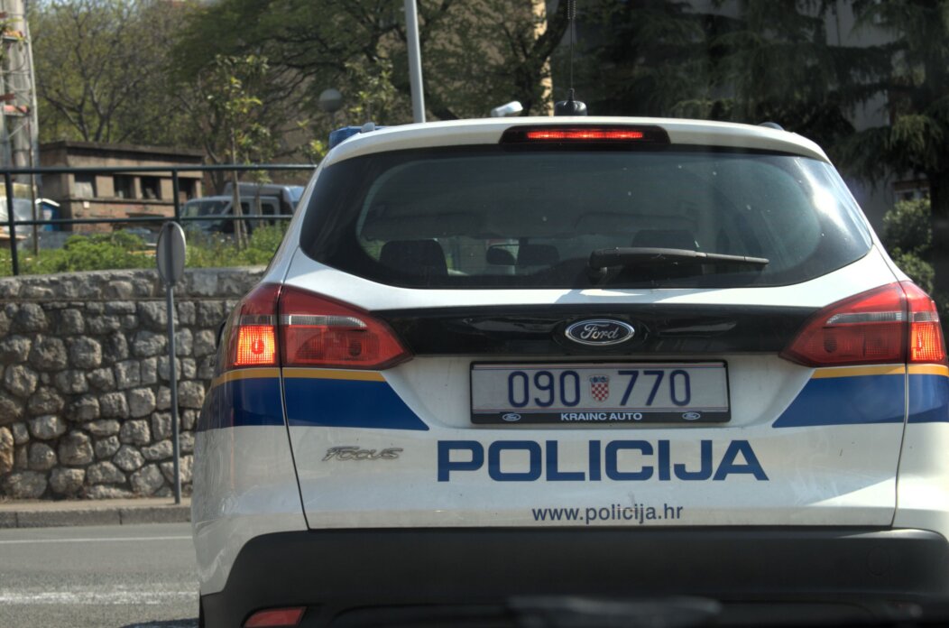policija auto rijeka riportal 2 policija auto rijeka riportal 2