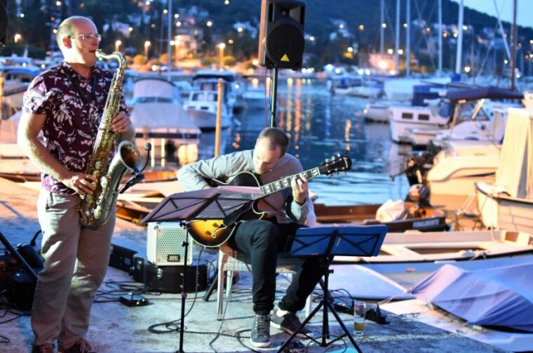unplugged-2