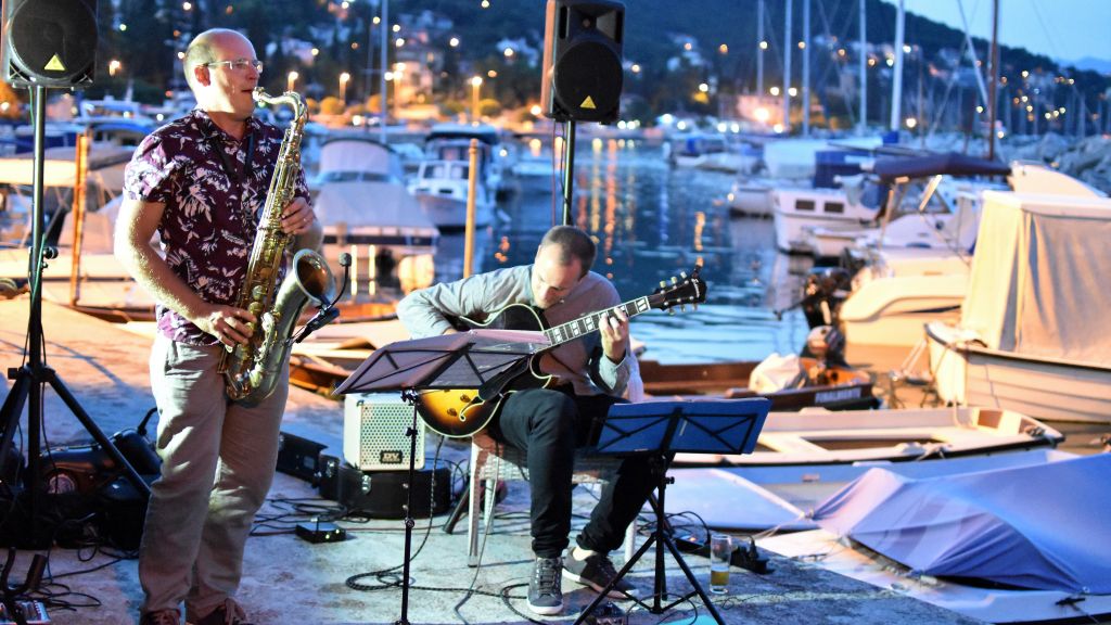 unplugged-2