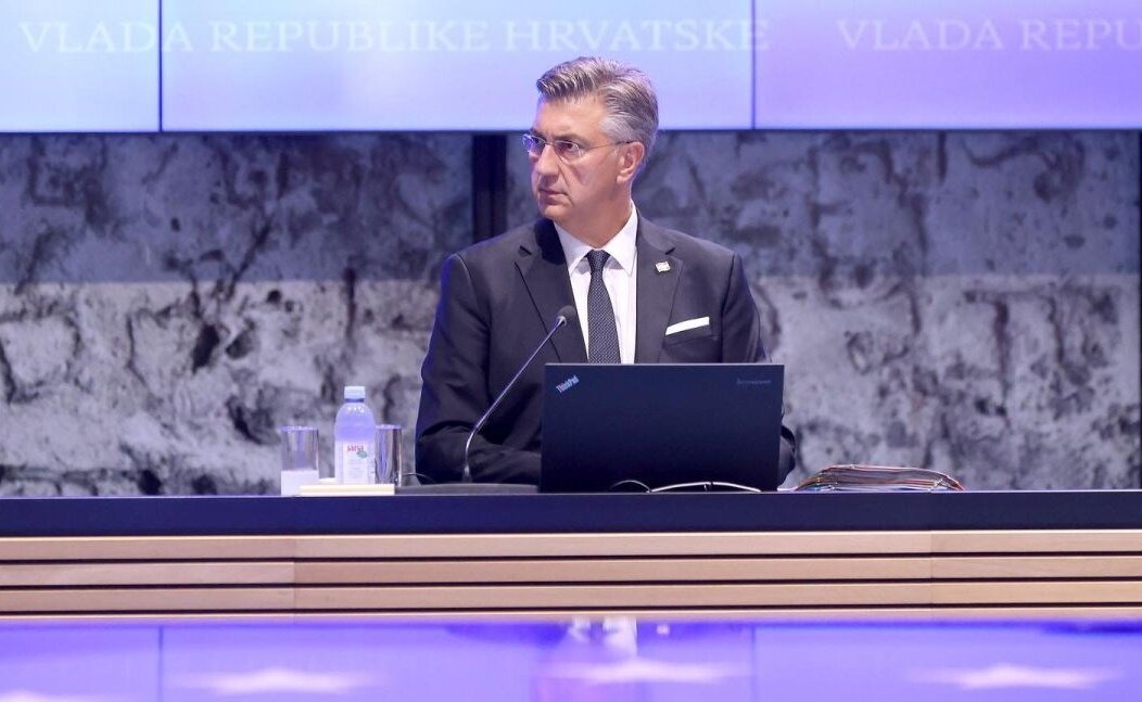 3906fed8-cb3c-40bc-a93a-16b070b824af