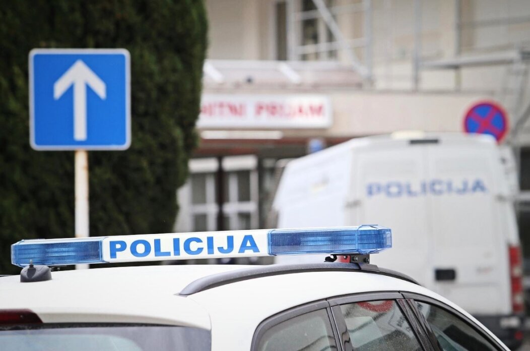 4802962d-c7a4-461e-ab0c-a6d0fa441f64 4802962d-c7a4-461e-ab0c-a6d0fa441f64