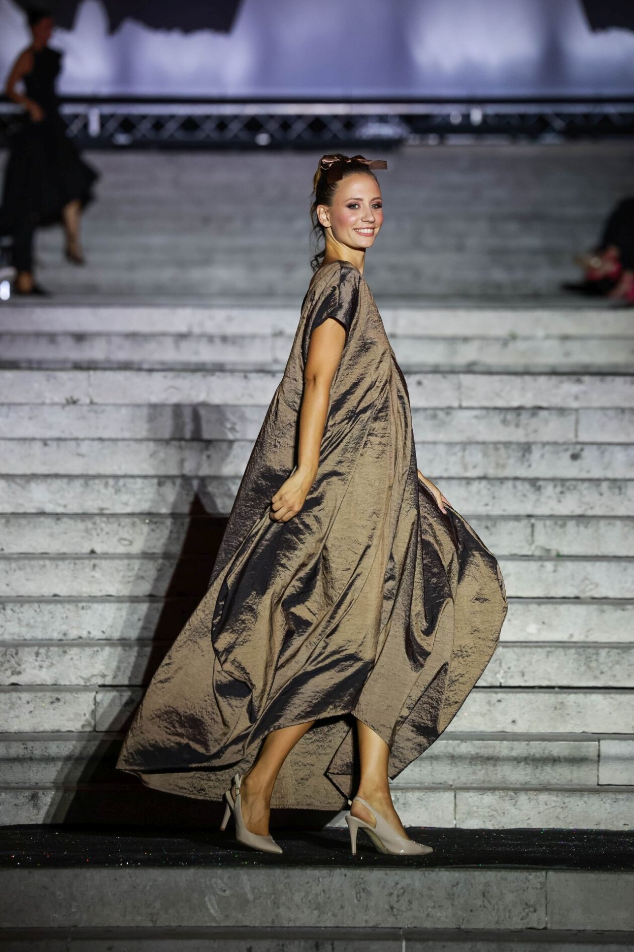 F86A2465(2) F86A2465(2)