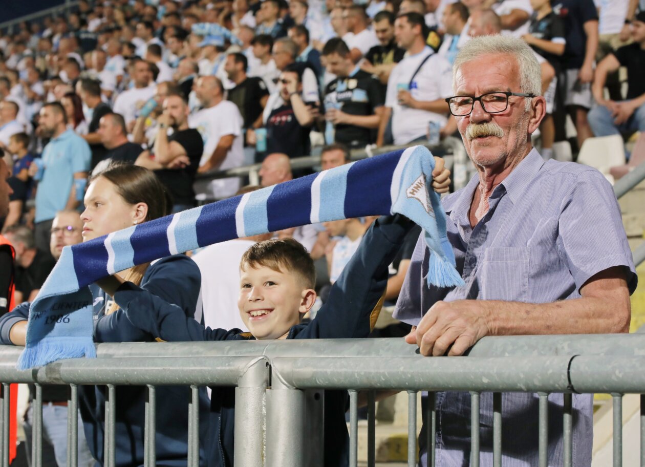 IMG_20250806_212852 IMG_20250806_212852