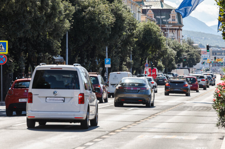 Ilustrativna grad riva oromet-3523