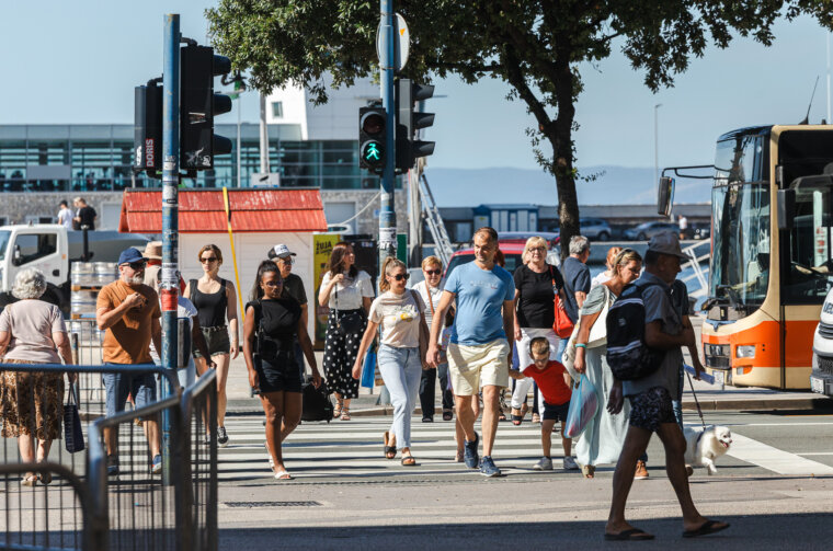 Ilustrativna promet grad Pješački-3506