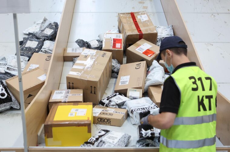 U sortirnom centru Pošte počela naplata carine i PDV-a na sve male pošiljke koje dolaze izvan EU