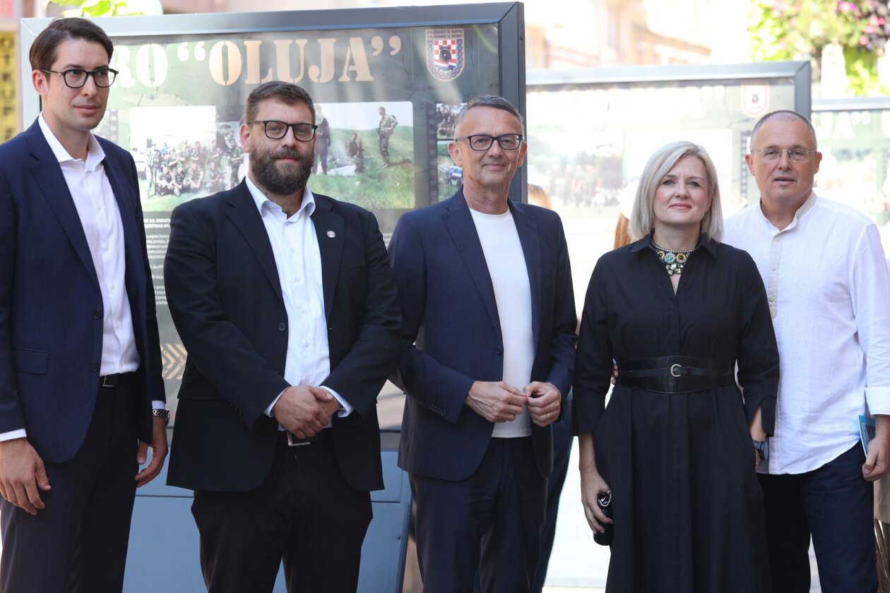 Rijeka: Na Korzu postavljena izložba povodom obljetnice Oluje Rijeka: Na Korzu postavljena izložba povodom obljetnice Oluje