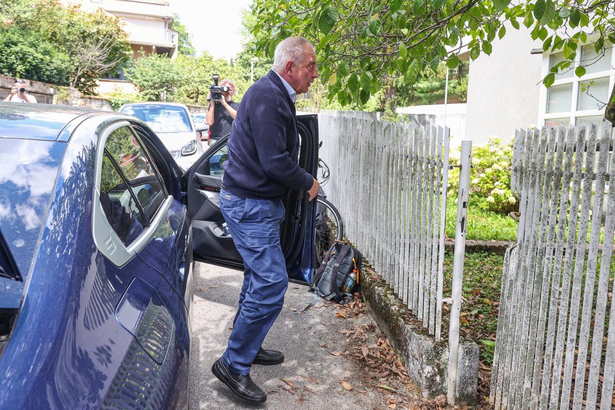 Zagreb: Dolazak Ive Sanadera u obiteljsku kuću nakon izlaska iz zatvora