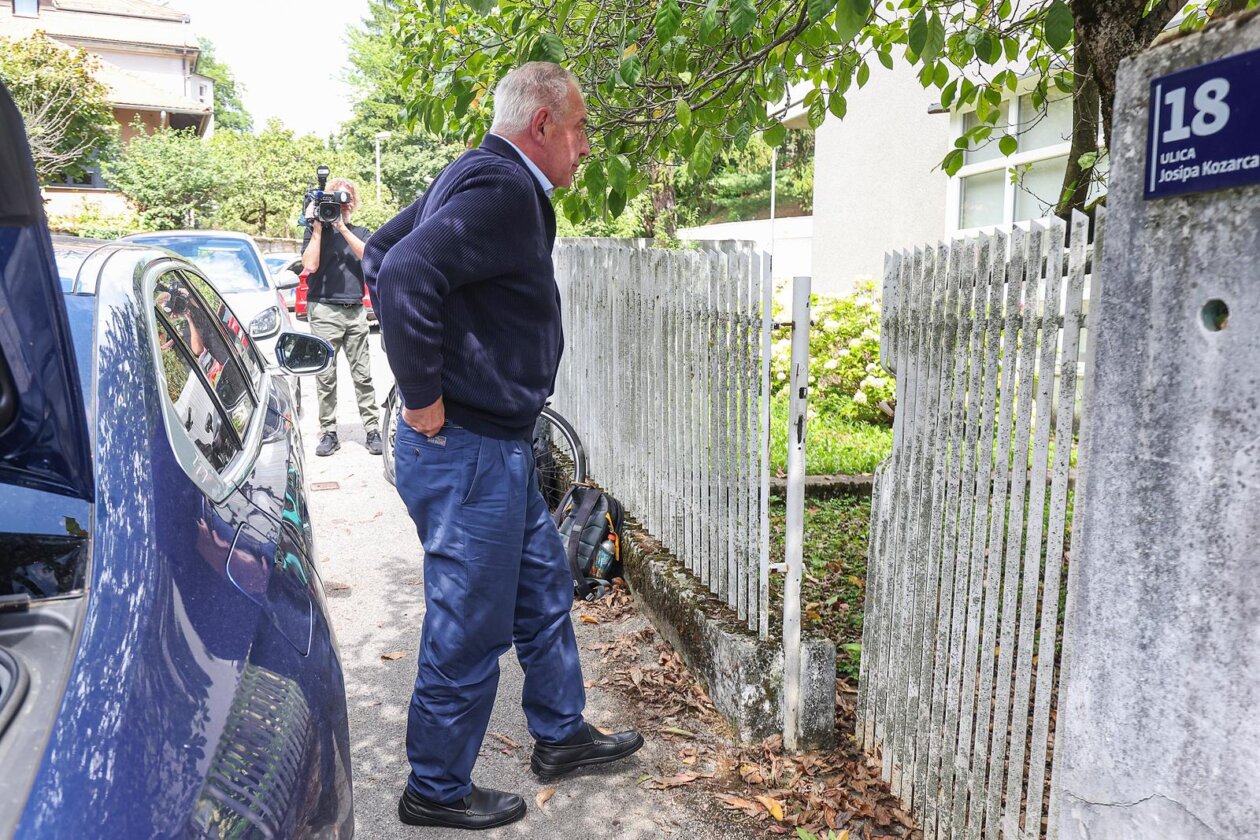 Zagreb: Dolazak Ive Sanadera u obiteljsku kuću nakon izlaska iz zatvora