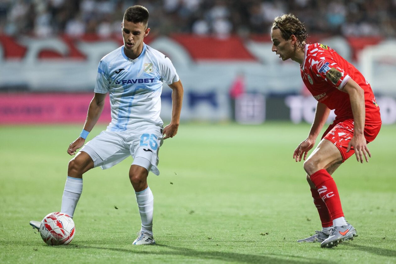 Susret Rijeke i Shelbournea u prvoj utakmici trećeg pretkola za ulazak u Europsku ligu Susret Rijeke i Shelbournea u prvoj utakmici trećeg pretkola za ulazak u Europsku ligu