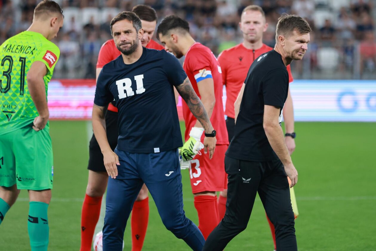 Osijek i Rijeka sastali se u 2. kolu SuperSport HNL-a Osijek i Rijeka sastali se u 2. kolu SuperSport HNL-a