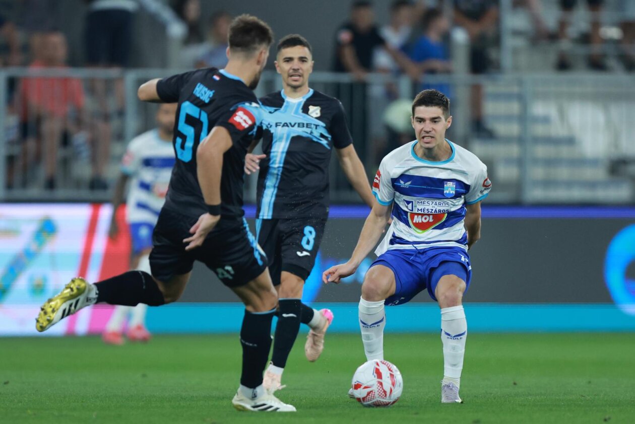 Osijek i Rijeka sastali se u 2. kolu SuperSport HNL-a Osijek i Rijeka sastali se u 2. kolu SuperSport HNL-a