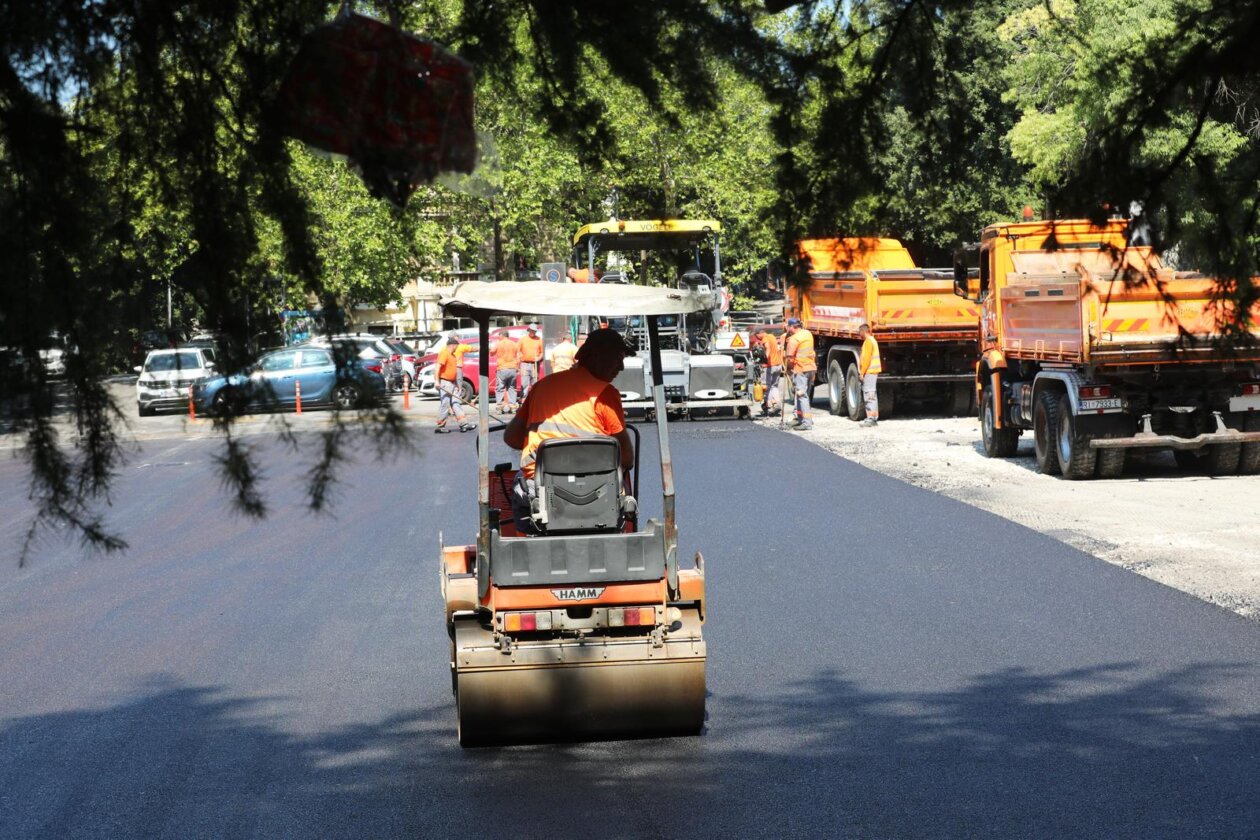 Rijeka: Asfaltiranje Trga braće Mažuranić Rijeka: Asfaltiranje Trga braće Mažuranić