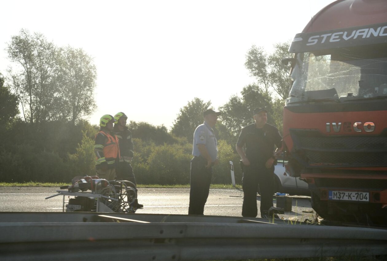 Zagreb: Lančani sudar na autocesti A3 kod Rugvice, jedna osoba poginula