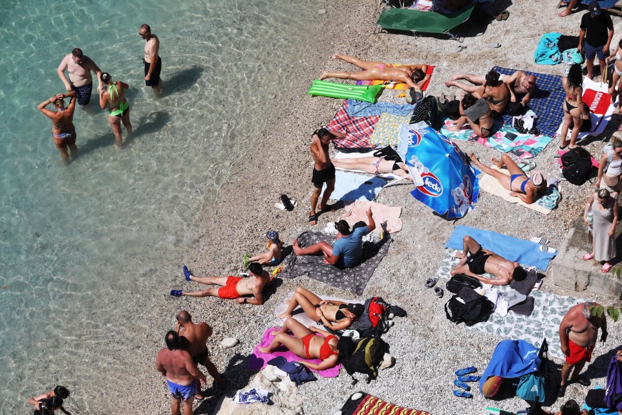 Rijeka: Kupači na gradskoj plaži Sablićevo