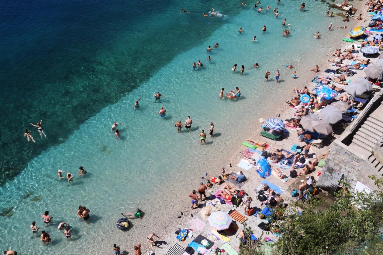 Rijeka: Kupači na gradskoj plaži Sablićevo