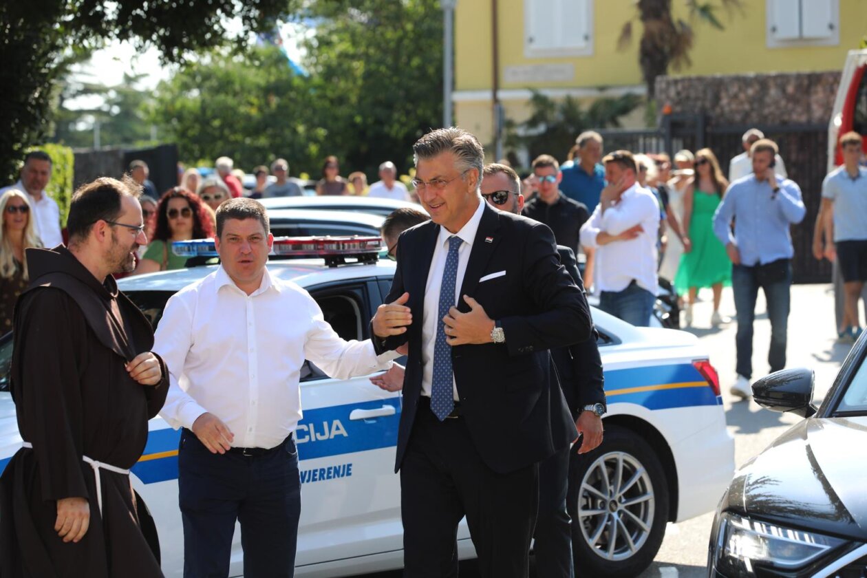 Rijeka: Blagdan Velike Gospe u Trsatskom svetištu, došao i Andrej Plenković Rijeka: Blagdan Velike Gospe u Trsatskom svetištu, došao i Andrej Plenković