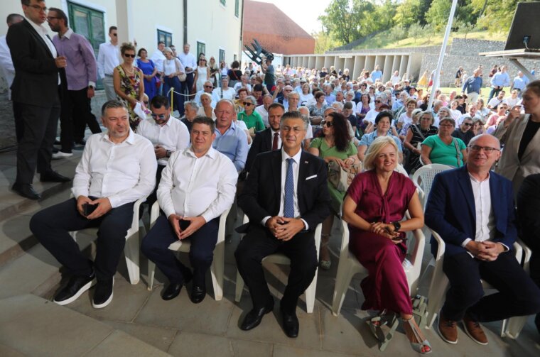 Rijeka: Blagdan Velike Gospe u Trsatskom svetištu, došao i Andrej Plenković