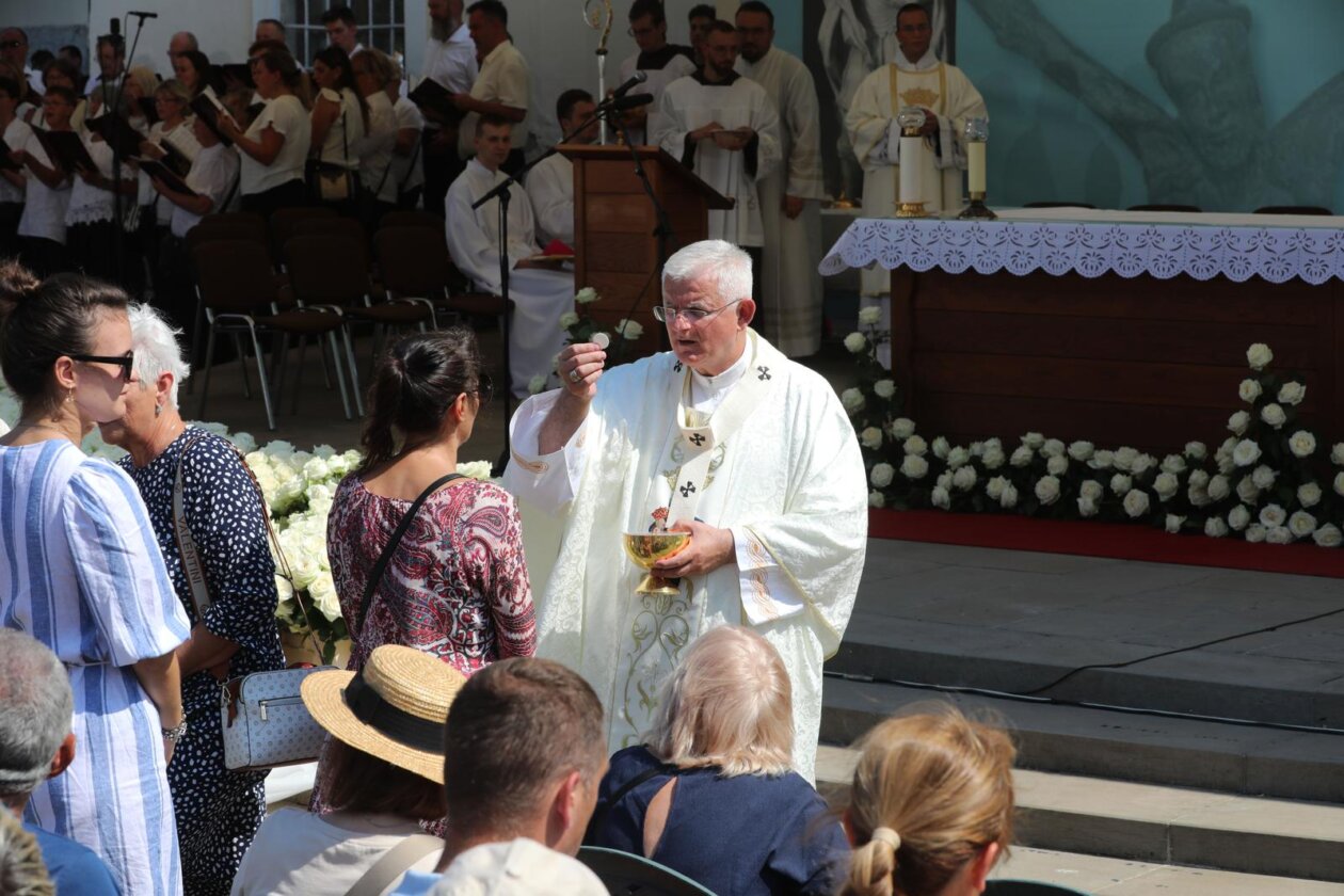 Rijeka: Blagdan Velike Gospe u Trsatskom svetištu, došao i Andrej Plenković Rijeka: Blagdan Velike Gospe u Trsatskom svetištu, došao i Andrej Plenković